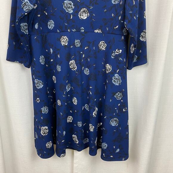 Torrid Blue Floral 3/4 Sleeve Skater Dress Sz.2 - Picture 12 of 15